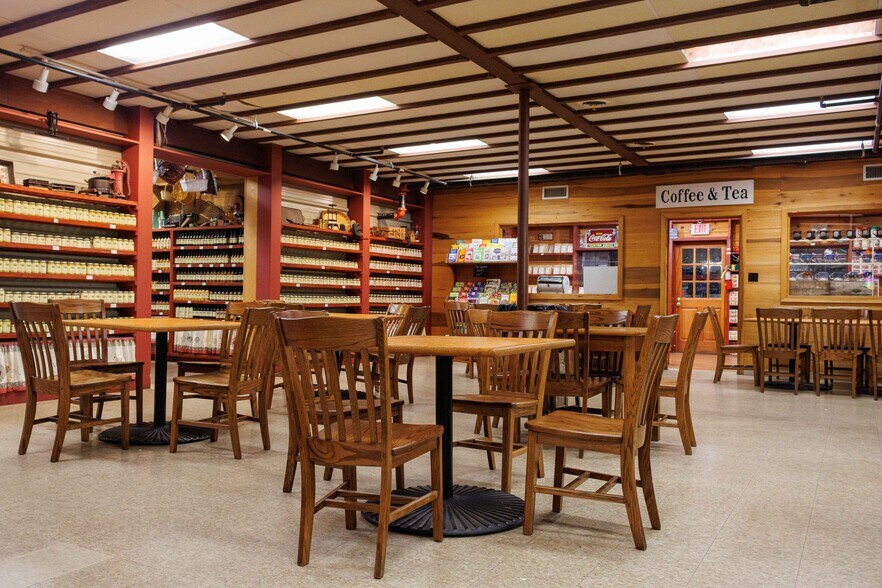 More Photos Of 63 Talona Spur Rd, Ellijay Freestanding For Sale