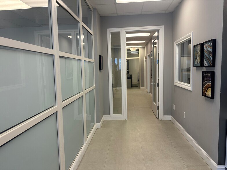 More Photos Of 300 Alton Rd, Miami Beach Office For Lease