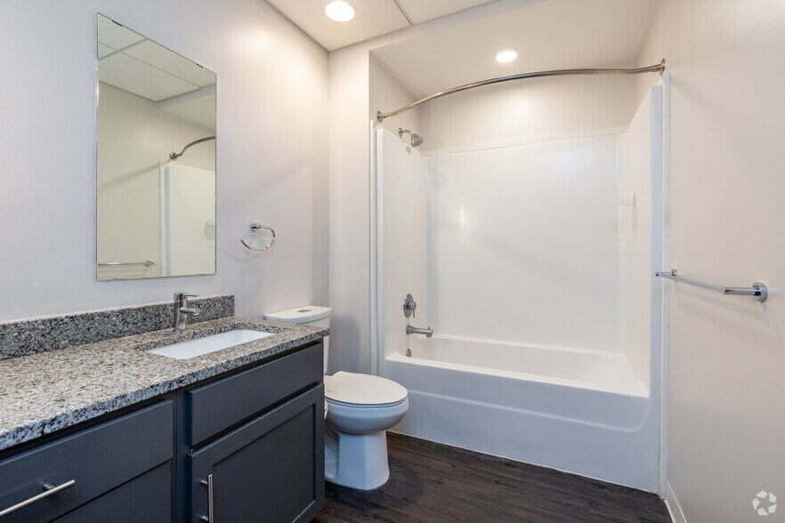 More Photos Of 1100 N 2nd St, Leavenworth Apartments For Sale