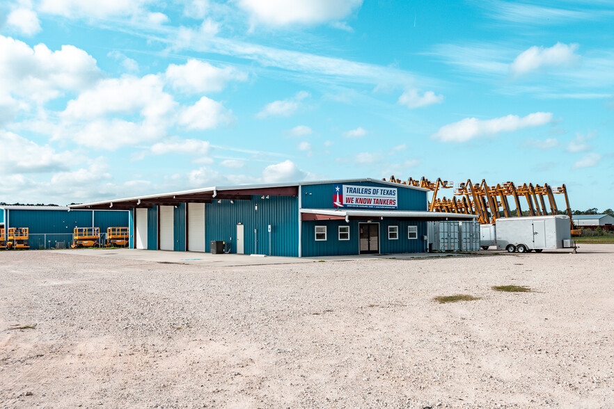 Primary Photo Of 12650 Cole Dr, Cleveland Warehouse For Sale