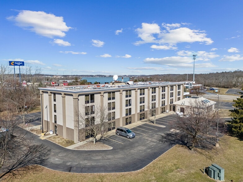 More Photos Of 5335 Broadmoor Cir NW, Canton Hotel For Sale
