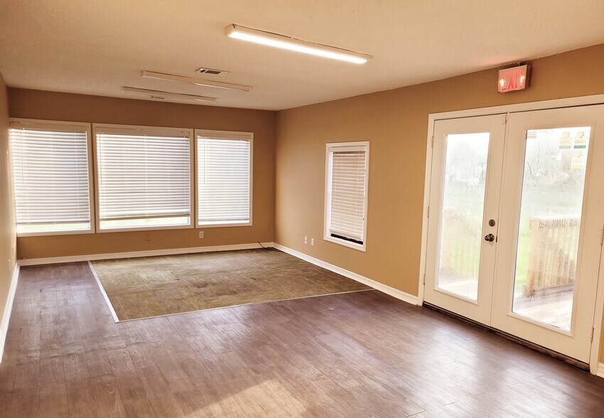 More Photos Of 2220 Church Ave., Mulberry Land For Lease