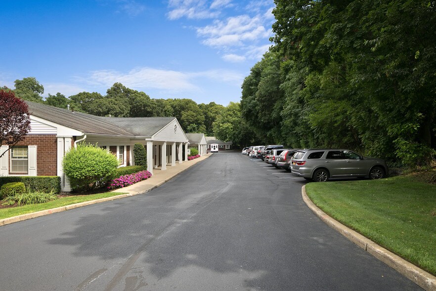 More Photos Of 329 Middle Country Rd, Smithtown Medical For Lease