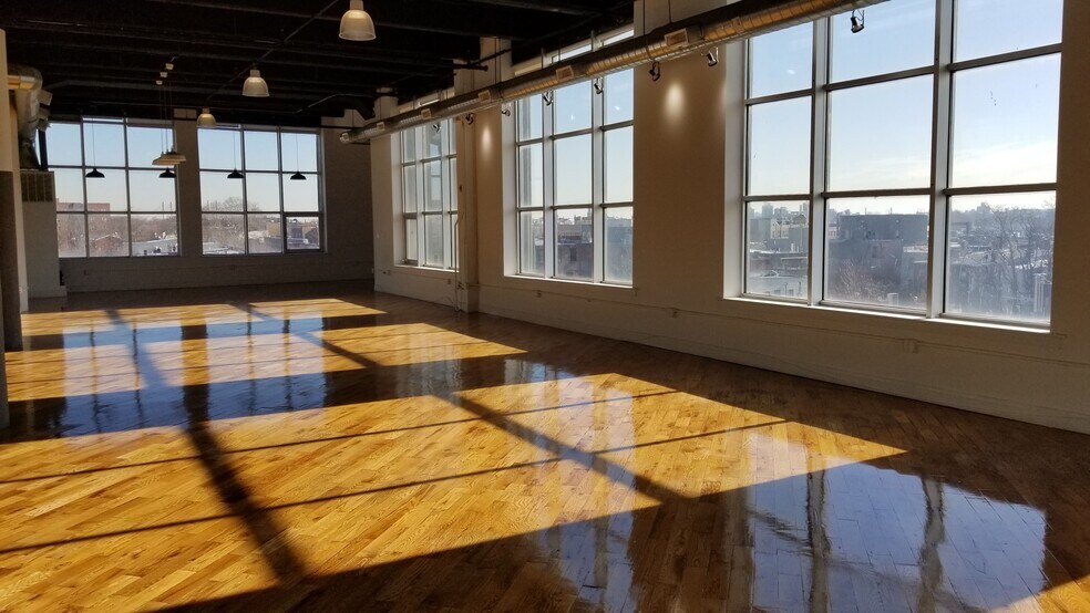 More Photos Of 42 West St, Brooklyn Flex For Lease