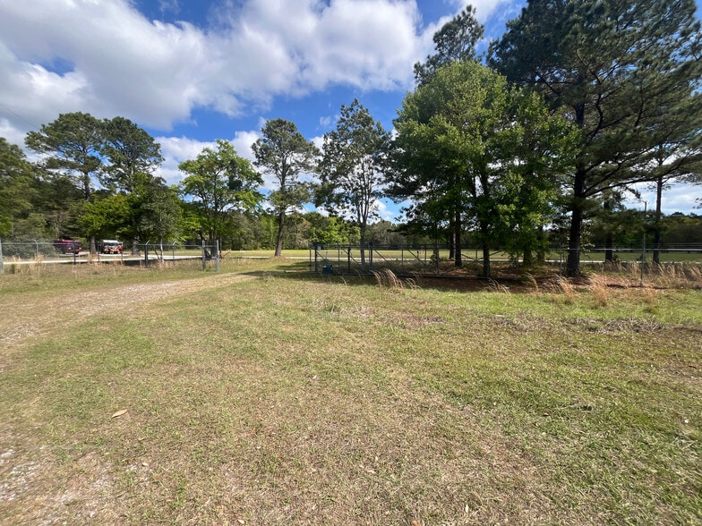 More Photos Of 89 Schein Loop, Beaufort Industrial For Sale