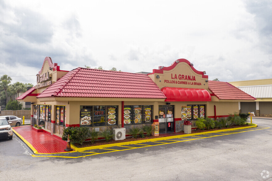 Primary Photo Of 490 N Semoran Blvd, Winter Park Fast Food For Lease