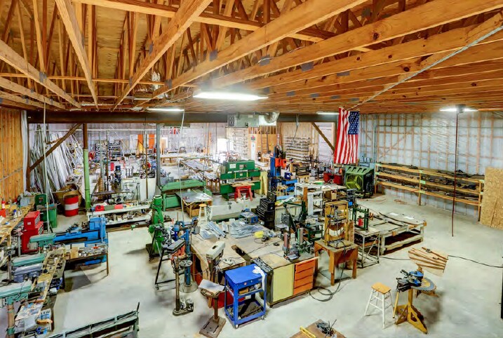 More Photos Of 4695 Gloster Ln, Sealy Airport For Sale