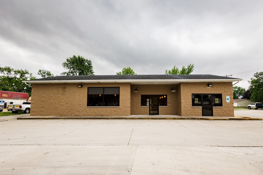 Primary Photo Of 417 N Saint John St, Bethany Restaurant For Sale