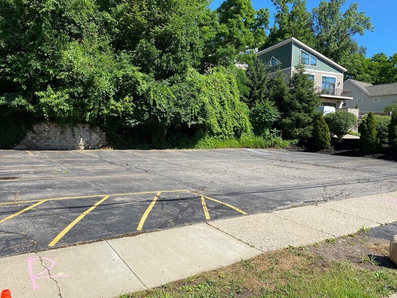 More Photos Of 815 Wildt St, Ann Arbor Warehouse For Lease