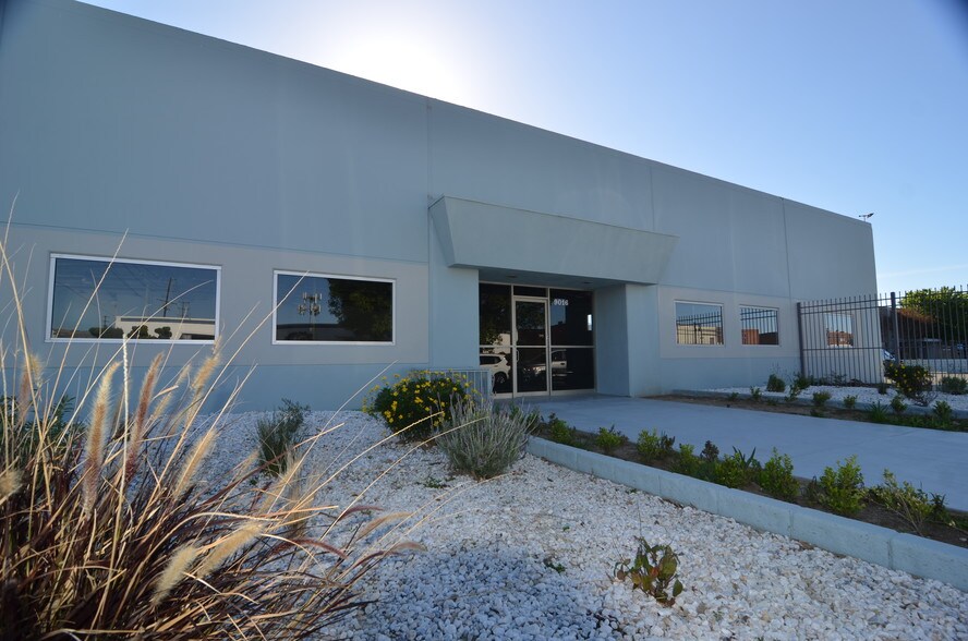 More Photos Of 9016 Fullbright Ave, Chatsworth Warehouse For Lease