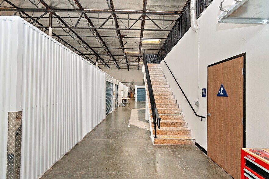 More Photos Of 317 W Tullock St, Rialto Warehouse For Sale