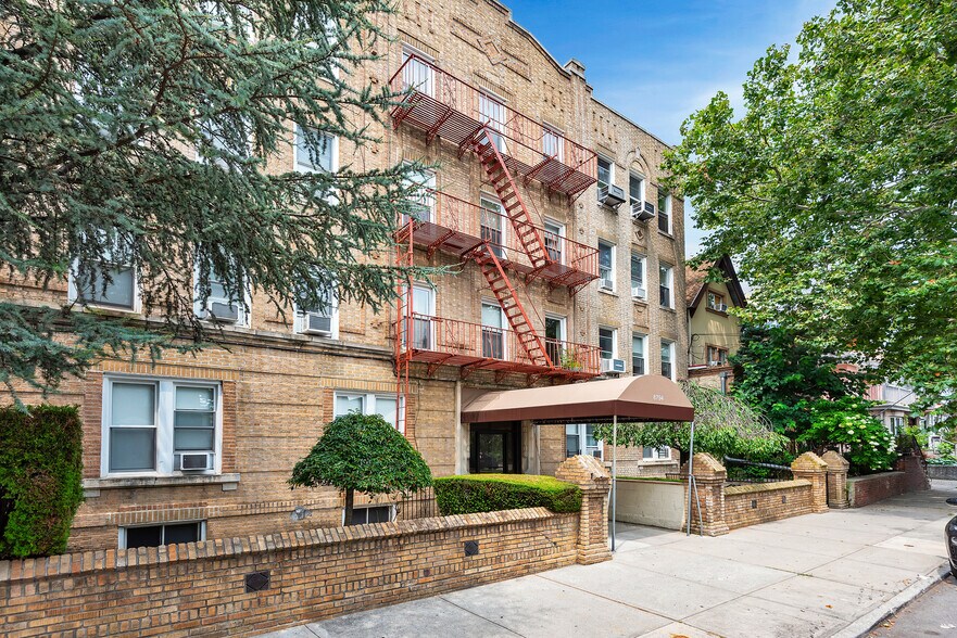 More Photos Of 8794 15th Ave, Brooklyn Apartments For Sale