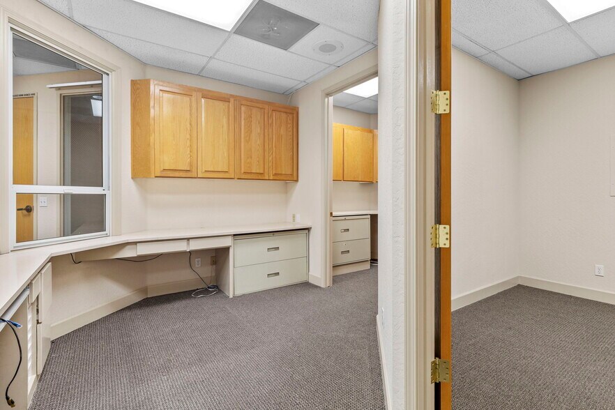 More Photos Of 13620 Lincoln Way, Auburn Office For Lease