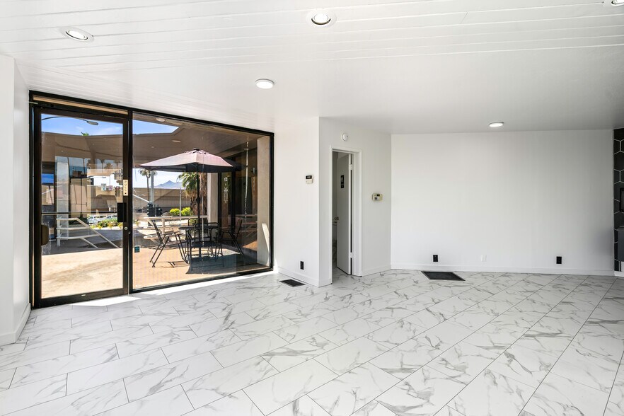 More Photos Of 201 N Indian Canyon Dr, Palm Springs Storefront Retail Office For Lease