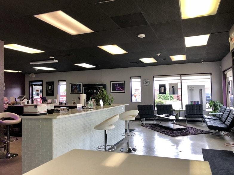 More Photos Of 2545 Middle Country Rd, Centereach General Retail For Lease