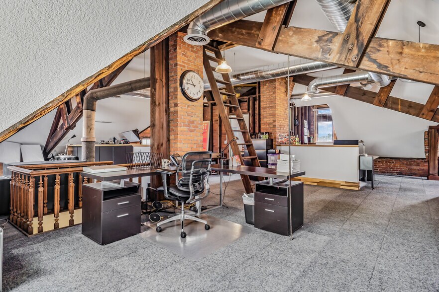 More Photos Of 624 W Wayne St, Fort Wayne Loft Creative Space For Sale