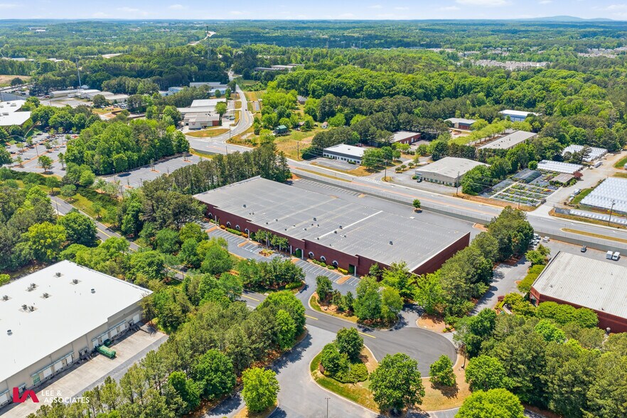 More Photos Of 1650 Bluegrass Lakes Pky, Alpharetta Warehouse For Lease