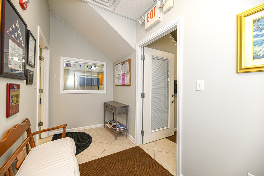 More Photos Of 106 Tyngsboro Rd, North Chelmsford Fast Food For Sale