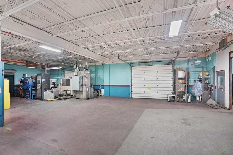 More Photos Of 8525 Clinton Rd, Brooklyn Warehouse For Sale