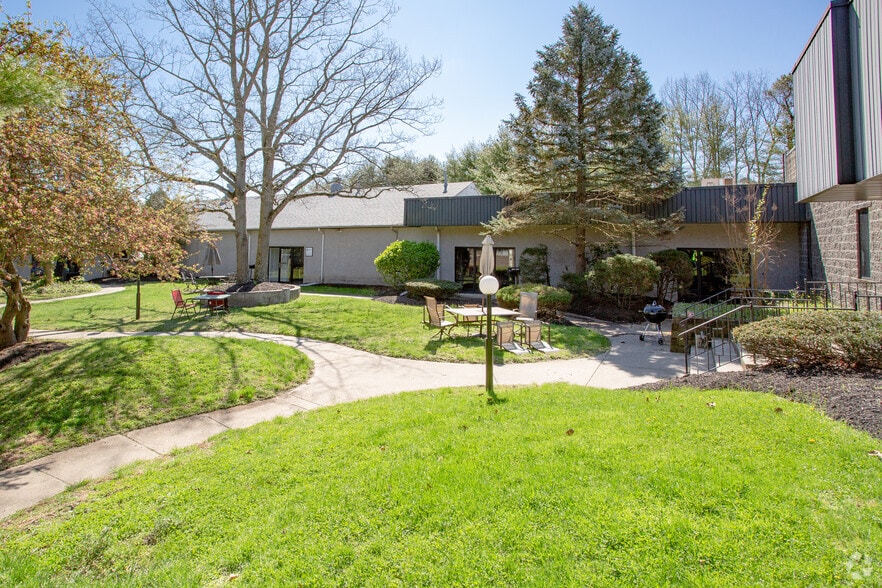 More Photos Of 110 Kresson-Gibbsboro Rd, Voorhees Flex For Sale