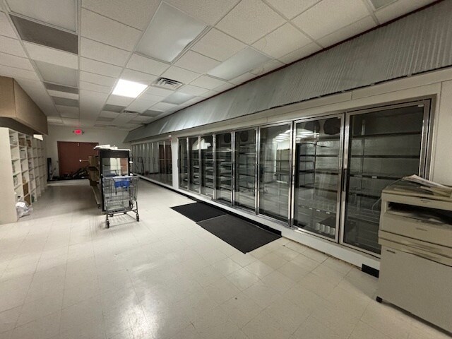 More Photos Of 1006 W Ohio St, Bay City Storefront Retail Office For Sale