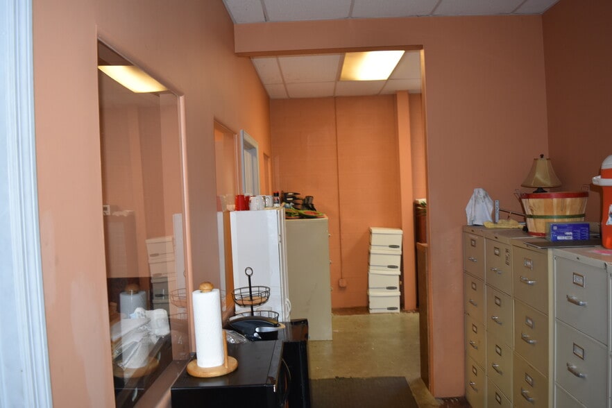 More Photos Of 11715 87th St N, Largo Warehouse For Sale