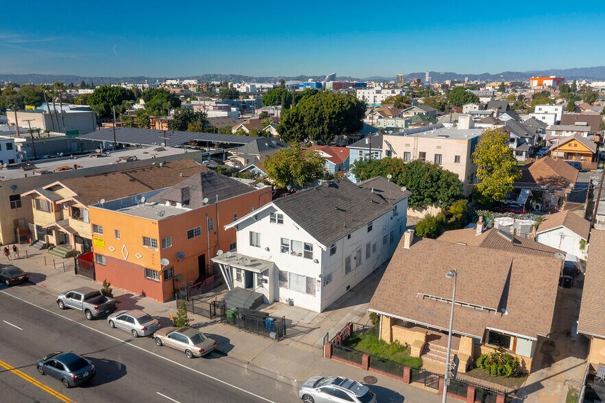 More Photos Of 205-207 W Vernon Ave, Los Angeles Apartments For Sale