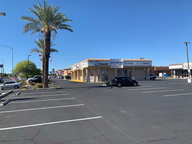 More Photos Of 4226 S Durango Dr, Las Vegas Unknown For Lease