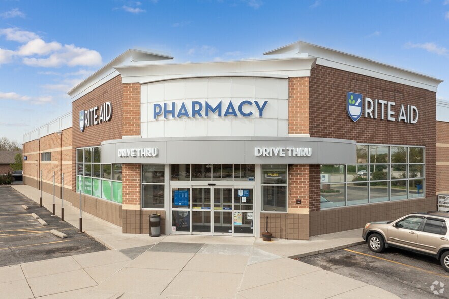 More Photos Of 3362 Navarre Ave, Oregon Freestanding For Lease