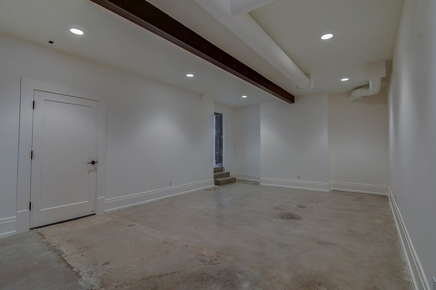 More Photos Of 904 San Antonio St, Austin Office For Lease