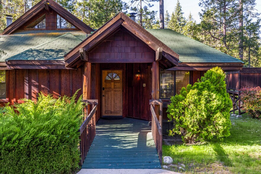 More Photos Of 26345 Delano Dr, Idyllwild-Pine Cove Hotel For Sale
