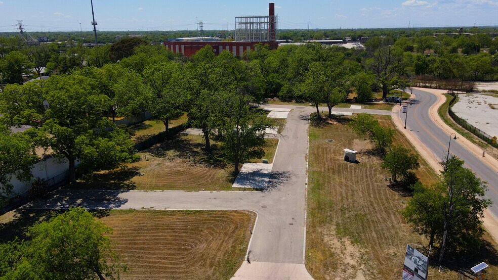 More Photos Of 519 Roosevelt Ave, San Antonio Land For Sale