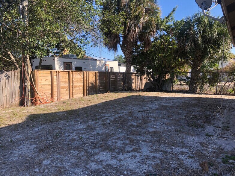 More Photos Of 1145 S Old Dixie Hwy, Delray Beach Land For Lease