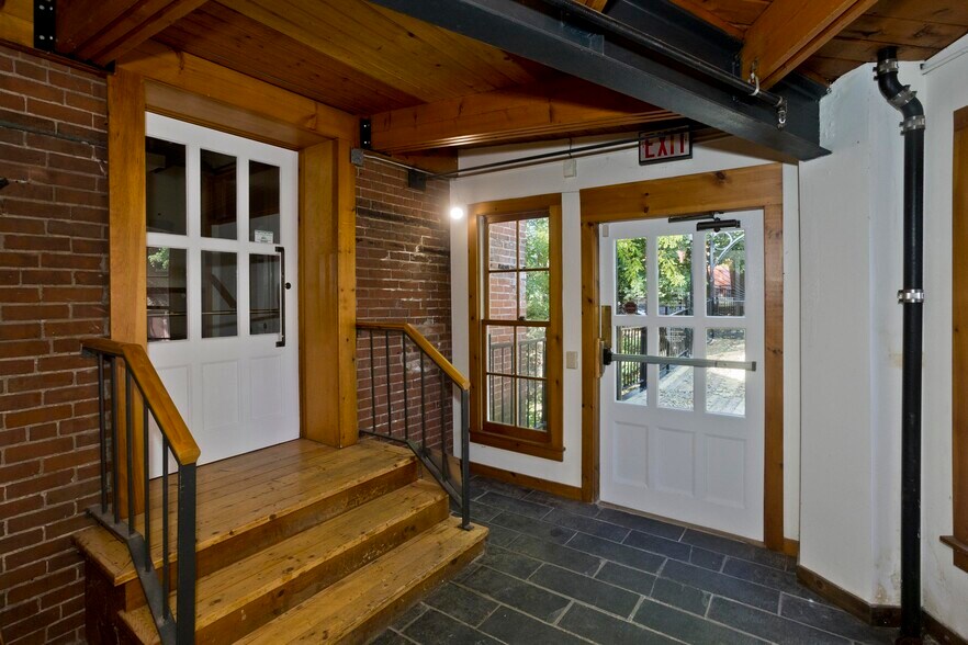 More Photos Of 244 Main St, Northampton Office Residential For Sale