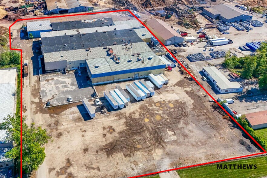 Primary Photo Of 2100 Advance Ave, Columbus Manufacturing For Lease