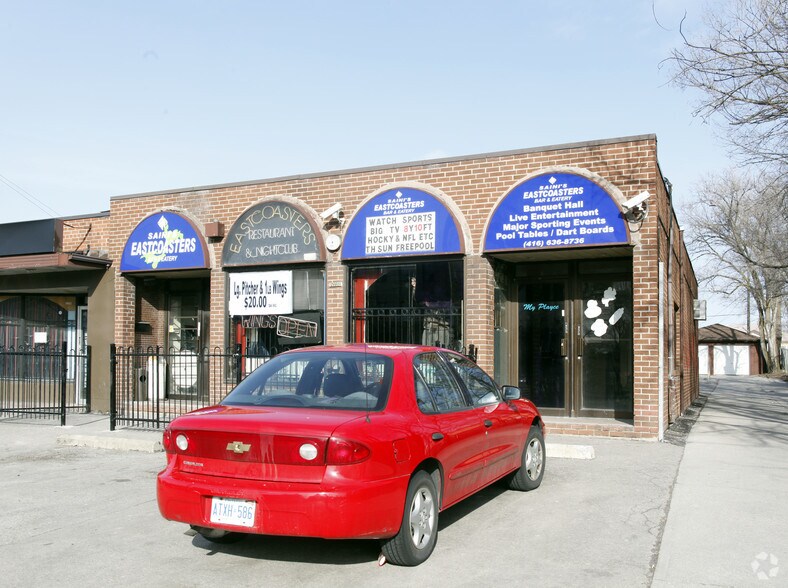 More Photos Of 2861-2875 Keele St, Toronto Department Store For Sale