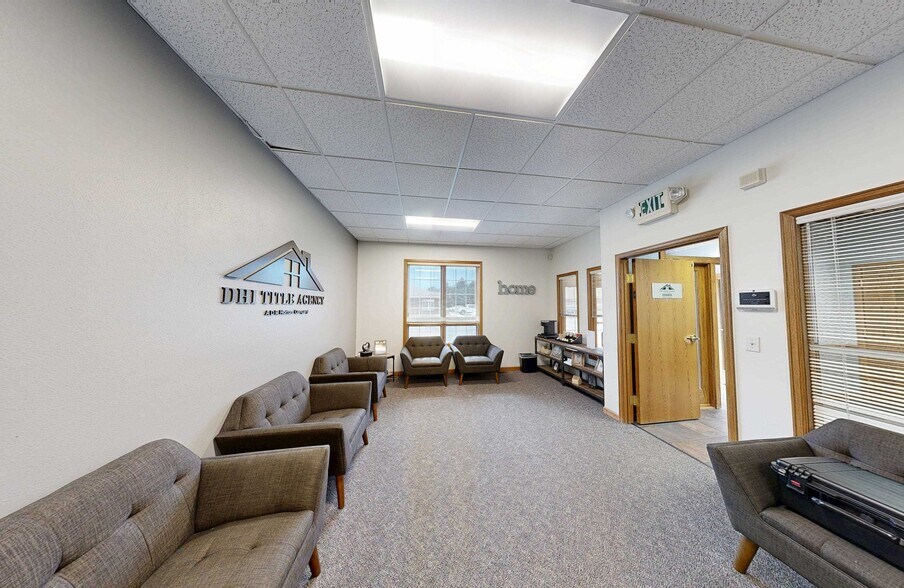 More Photos Of 2020 Terry St, Longmont Office Residential For Lease