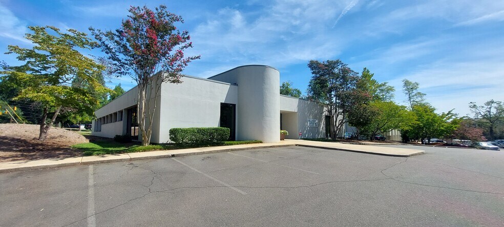 More Photos Of 3010 Anderson Dr, Raleigh Medical For Lease
