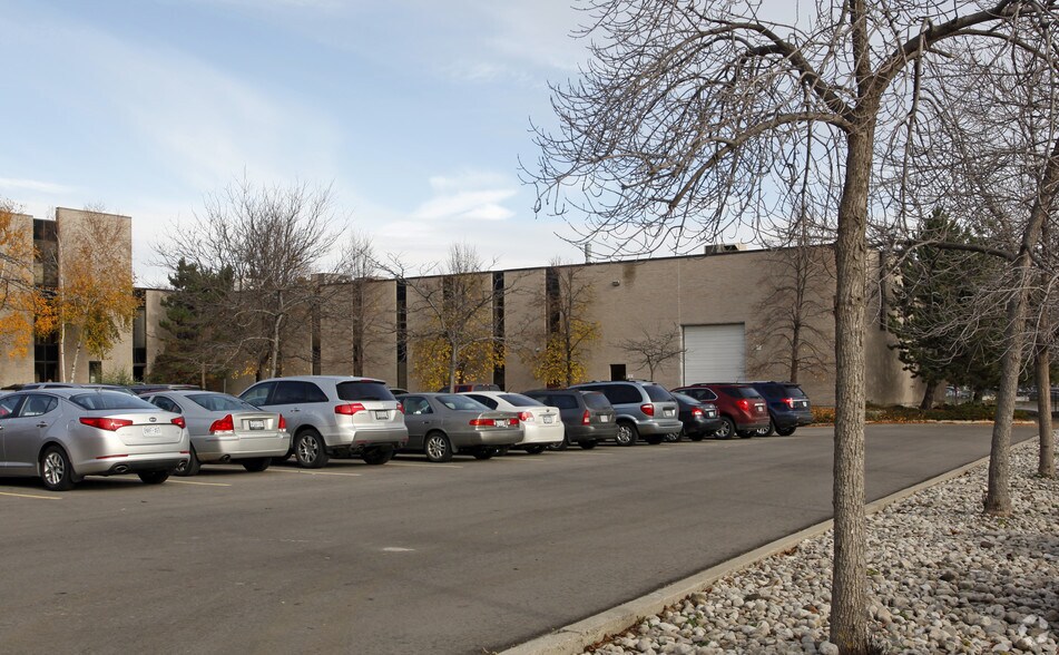 More Photos Of 3310-3320 S Service Rd, Burlington Office For Lease