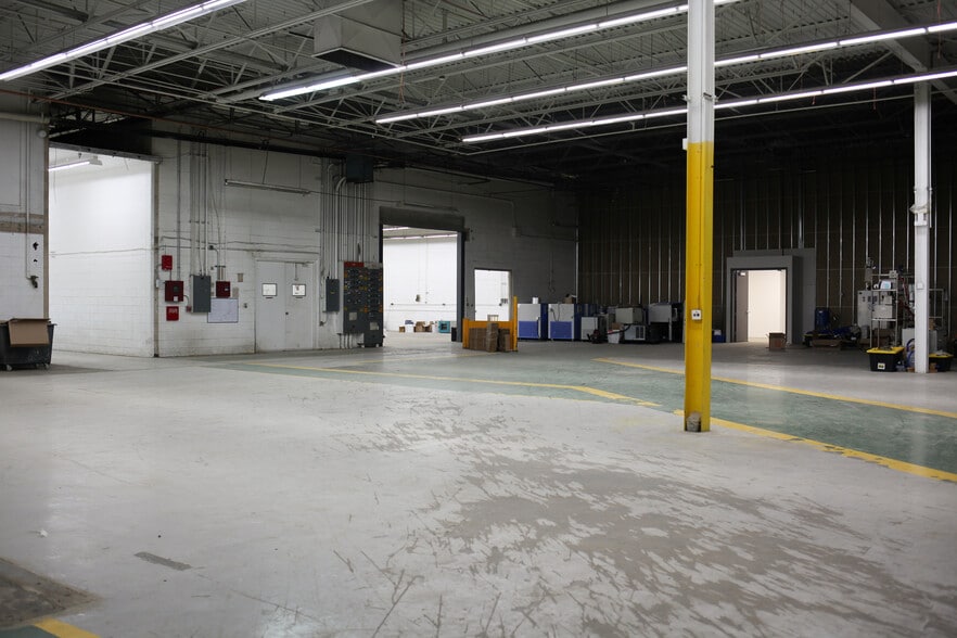 More Photos Of 11380 E Smith Rd, Aurora Warehouse For Sale