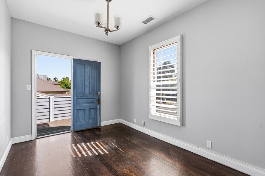 More Photos Of 1940 Market St, San Diego Office For Sale