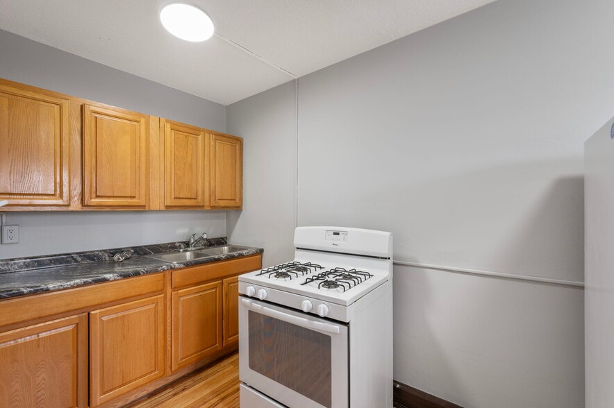 More Photos Of 487 Grand Ave, Saint Paul Apartments For Sale