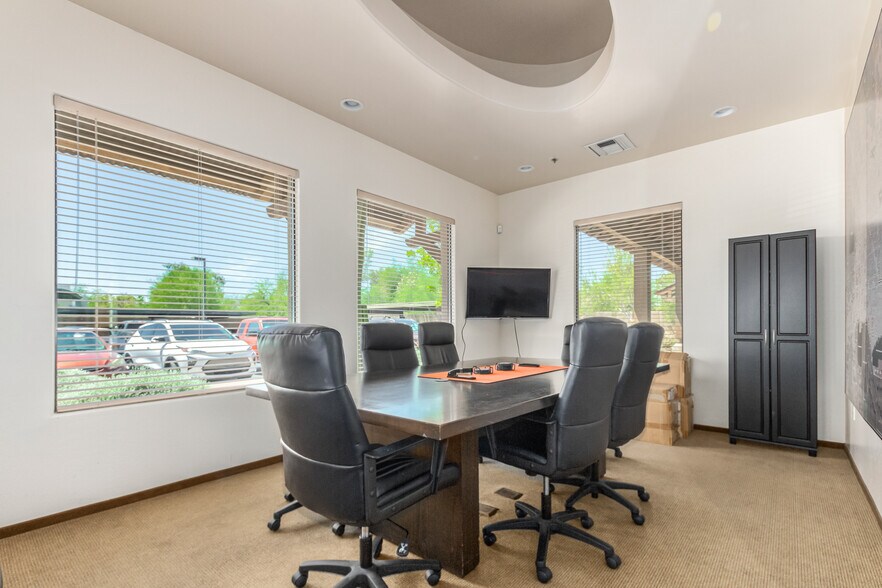 More Photos Of 11260 N Tatum Blvd, Phoenix Office For Sale