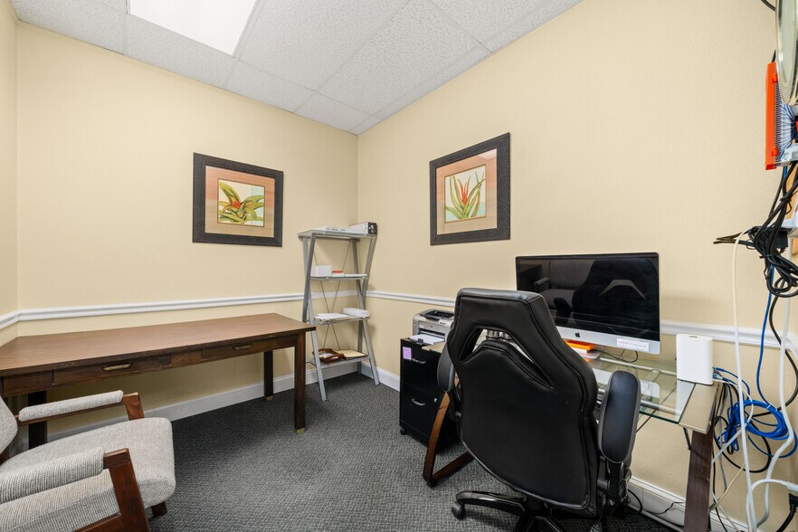 More Photos Of 33 Ryant Blvd, Sebring Medical For Sale