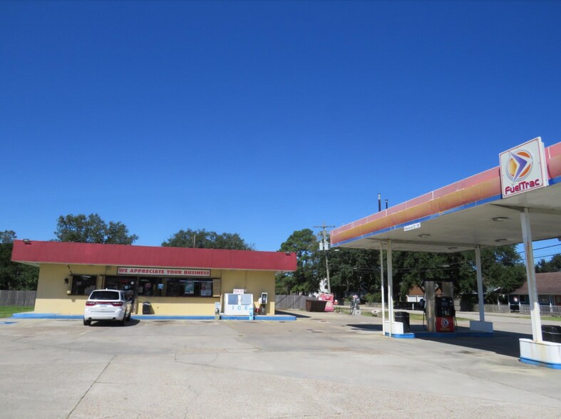 More Photos Of 3002 Nall St, Port Neches General Retail For Sale