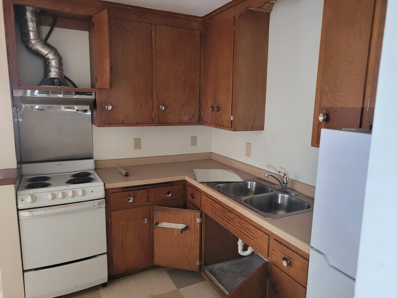More Photos Of 620 23rd Ave N, Minneapolis Apartments For Sale