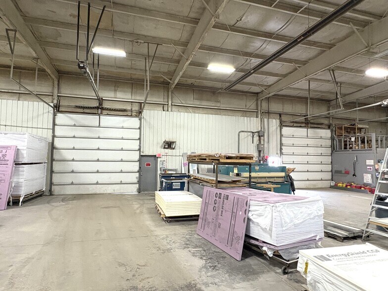 More Photos Of 1005 3rd St, Osceola Manufacturing For Sale