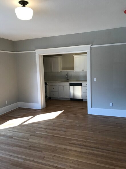 More Photos Of 1035 SE 14th Ave, Portland Apartments For Sale