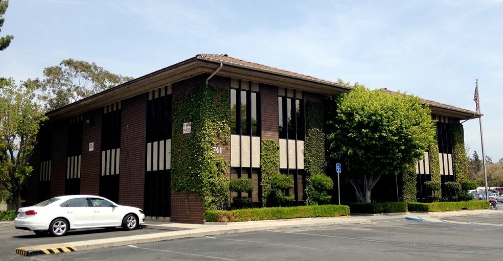 More Photos Of 741 Glenvia St, Glendale Office For Lease