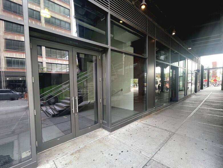 More Photos Of 450 W 14th St, New York Office For Sale